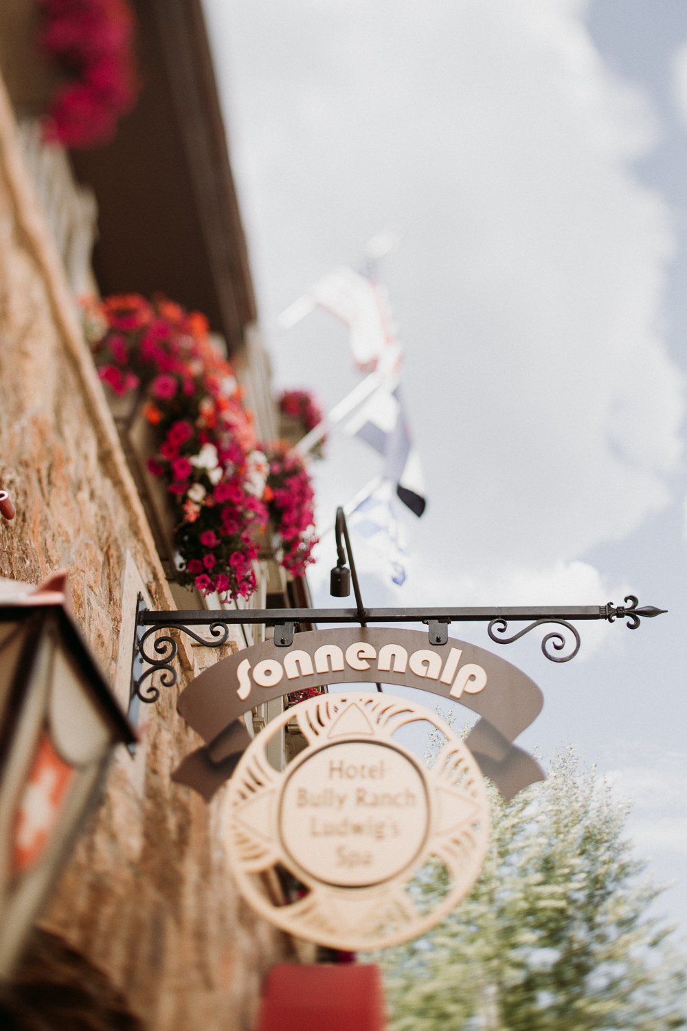 THE 10th, VAIL MOUNTAIN INTIMATE WEDDING| COLORADO MOUNTAIN WEDDING  PHOTOGRAPHER|ADVENTUROUS WEDDING PHOTOGRAPHER |SONNE-NALP HOTEL, VAIL, COLORADO | CHRIS + ANNA