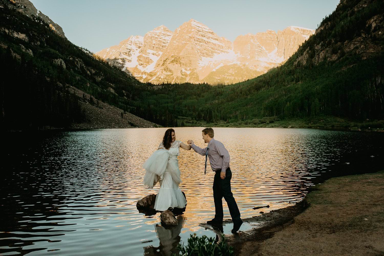 MAROON BELLS HIKING ADVENTURES|ASPEN COLORADO MOUNTAIN ADVENTURES|INDEPENDENCE PASS HIKING ADVENTURES|ASPEN SNOWMASS WHITE RIVER NATIONAL FOREST ADVENTURES|ADVENTURE ELOPEMENTS|HIKING ADVENTURE|AMY+ IAN|INTIMATE WEDDING + ADVENTUROUS ELOPEMENT PHOTOGRAPHER