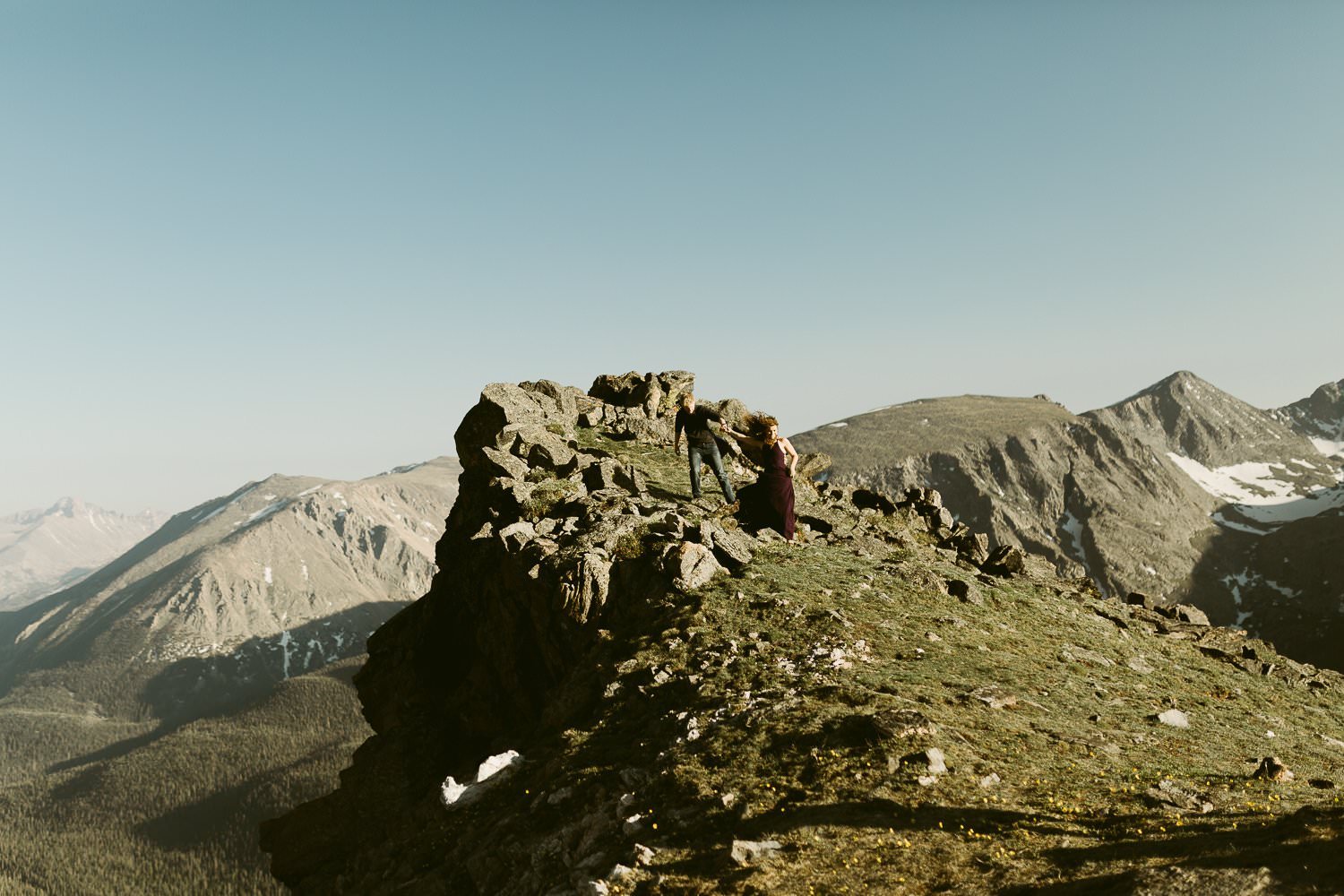 ROCKY MOUNTAIN NATIONAL PARK ADVENTURE ENGAGEMENT|TRAIL RIDGE ROAD HIKING ADVENTURE COLORADO MOUNTAIN WEDDING PHOTOGRAPHER|COLORADO ELOPEMENT PHOTOGRAPHER|OLIVER+ALYSSA