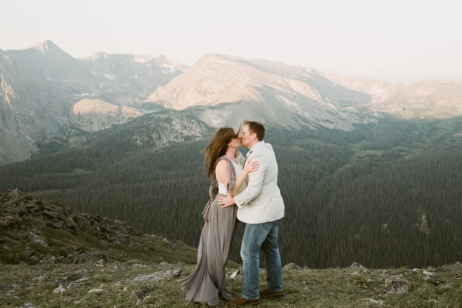 COLORADO ALPEN GLOW ADVENTURES|SUNRISE HIKING ADVENTURES|ROCKY MOUNTAIN NATIONAL PARK WEDDING PHOTOGRAPHER|CLIFF+AMY|JUSTYNA E BUTLER PHOTOGRAPHY|ADVENTURE HIKING ELOPEMENT PHOTOGRAPHER|CREATIVE WEDDING PHOTOGRAPHY FOR ADVENTUROUS COUPLES|COLORADO MOUNTAIN WEDDING PHOTOGRAPHER