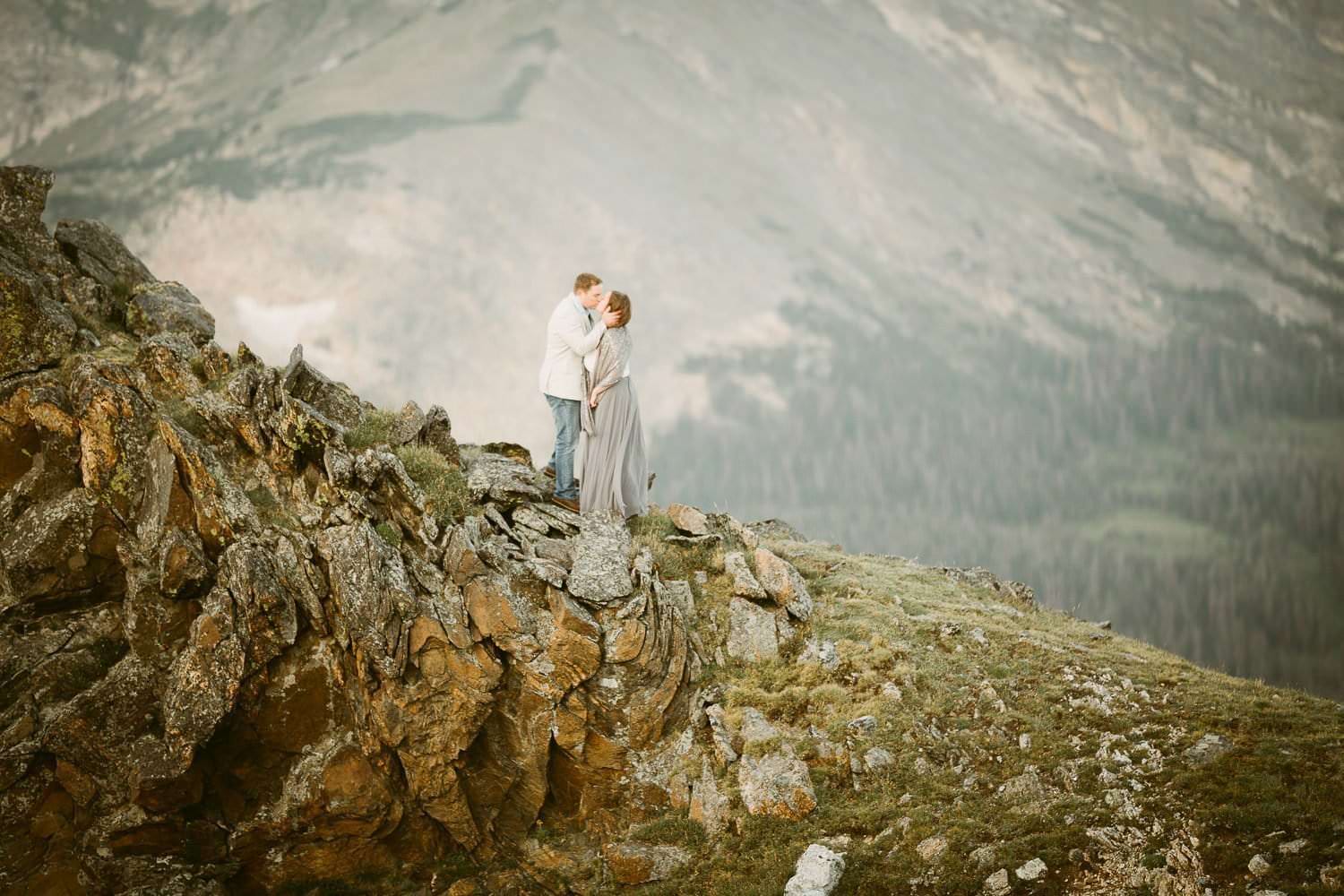 COLORADO ALPEN GLOW ADVENTURES|SUNRISE HIKING ADVENTURES|ROCKY MOUNTAIN NATIONAL PARK WEDDING PHOTOGRAPHER|CLIFF+AMY|JUSTYNA E BUTLER PHOTOGRAPHY|ADVENTURE HIKING ELOPEMENT PHOTOGRAPHER|CREATIVE WEDDING PHOTOGRAPHY FOR ADVENTUROUS COUPLES|COLORADO MOUNTAIN WEDDING PHOTOGRAPHER