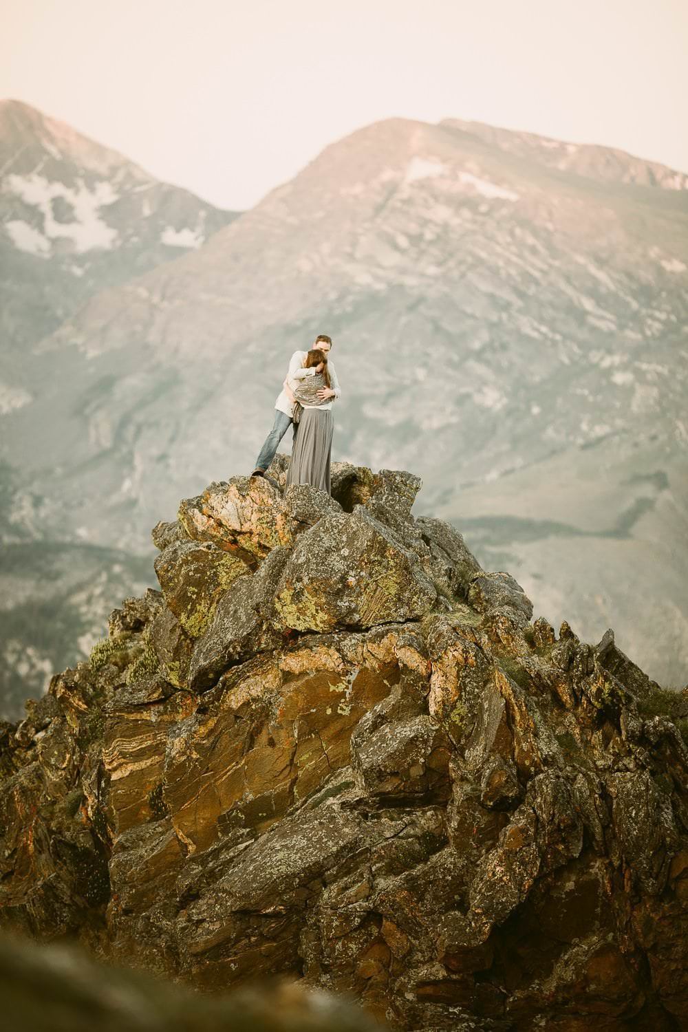 COLORADO ALPEN GLOW ADVENTURES|SUNRISE HIKING ADVENTURES|ROCKY MOUNTAIN NATIONAL PARK WEDDING PHOTOGRAPHER|CLIFF+AMY|JUSTYNA E BUTLER PHOTOGRAPHY|ADVENTURE HIKING ELOPEMENT PHOTOGRAPHER|CREATIVE WEDDING PHOTOGRAPHY FOR ADVENTUROUS COUPLES|COLORADO MOUNTAIN WEDDING PHOTOGRAPHER