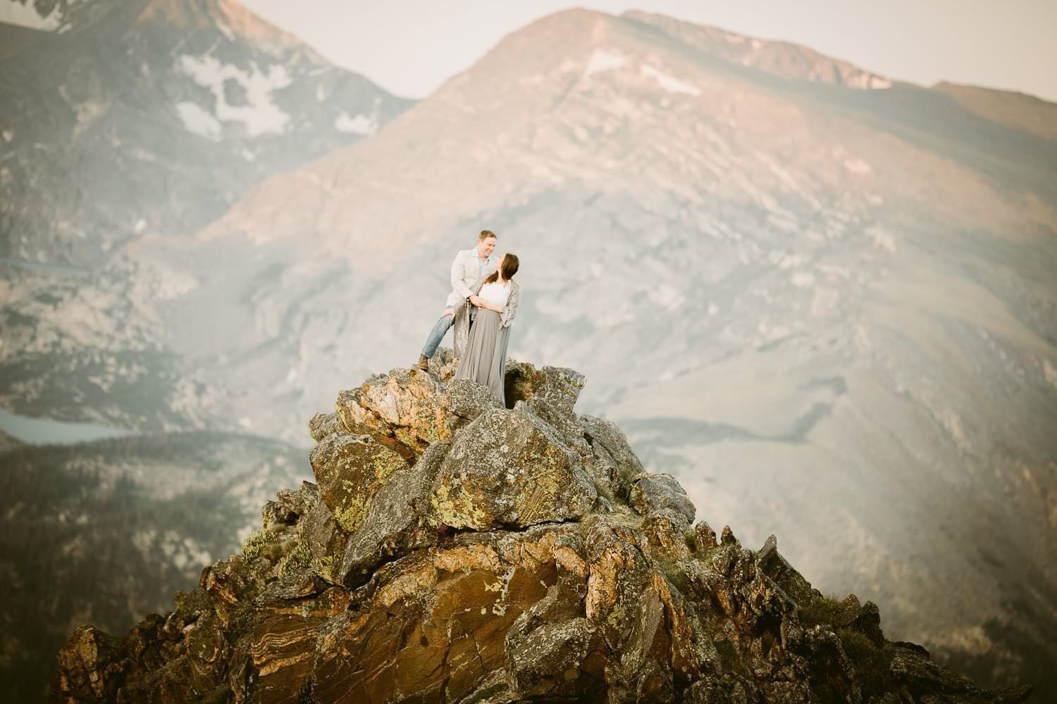 COLORADO ALPEN GLOW ADVENTURES|SUNRISE HIKING ADVENTURES|ROCKY MOUNTAIN NATIONAL PARK WEDDING PHOTOGRAPHER|CLIFF+AMY|JUSTYNA E BUTLER PHOTOGRAPHY|ADVENTURE HIKING ELOPEMENT PHOTOGRAPHER|CREATIVE WEDDING PHOTOGRAPHY FOR ADVENTUROUS COUPLES|COLORADO MOUNTAIN WEDDING PHOTOGRAPHER